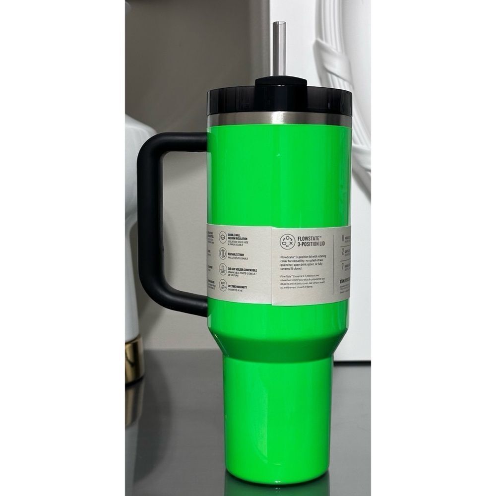 Stanley Quencher H2.0 FlowState‎ Tumbler 40oz, NEON GREEN - Picture 2 of 4
